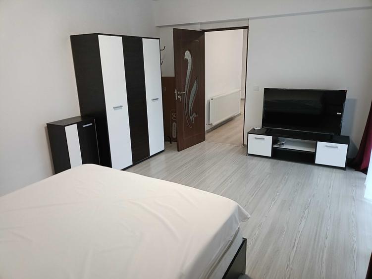 Apartament cu 2 camere semidecomandat în Câmpului