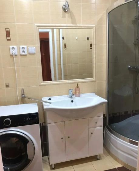Garsonieră decomandată în Astra