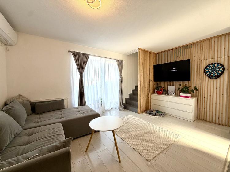 Duplex cu 3 camere cu Teren 150 Mp în Sânandrei