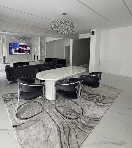 Apartament cu 4 camere în Central