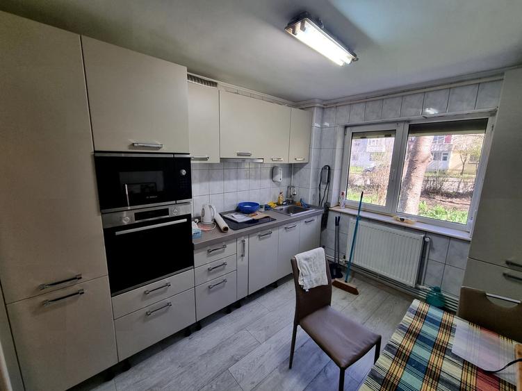 Apartament cu 3 camere decomandat în Tomis Nord