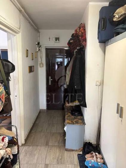 Apartament cu 3 camere semidecomandat, mobilat în Gheorgheni