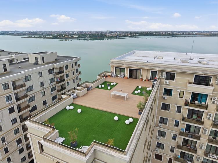 Apartament cu 4 camere decomandat, mobilat în Central