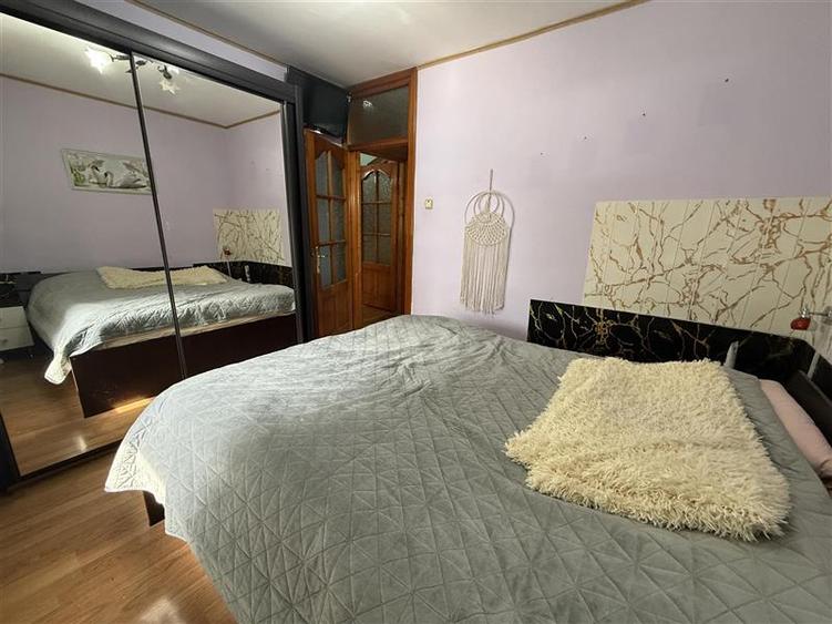 Apartament cu 2 camere semidecomandat în Mioriței