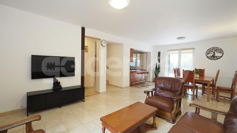 Duplex cu 5 camere cu Canalizare în Iancu Nicolae
