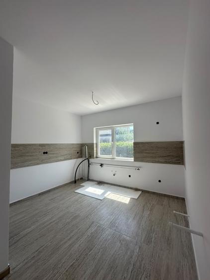 Duplex cu 4 camere cu Canalizare în Vârteju