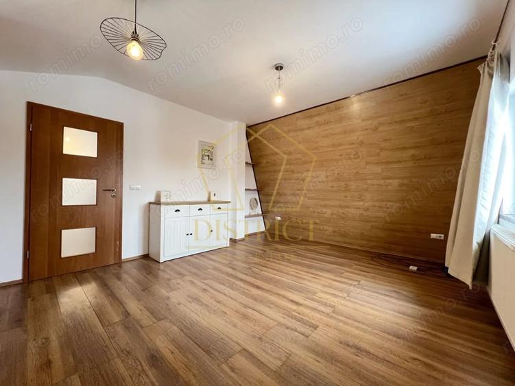 Casă cu 7 camere cu Teren 1360 Mp în Braytim