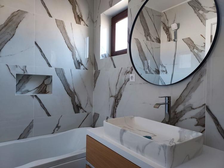 Duplex cu 4 camere cu Teren 250 Mp în Florești