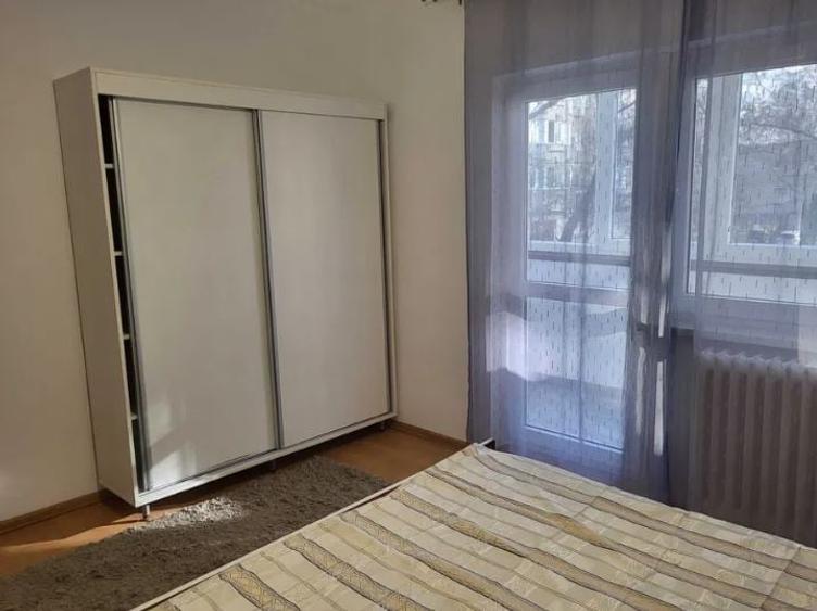 Apartament cu 2 camere decomandat, mobilat în Vitan