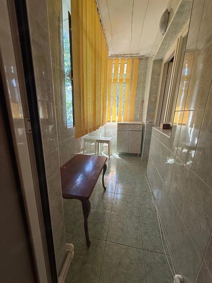 Apartament cu 3 camere decomandat în Micro 14