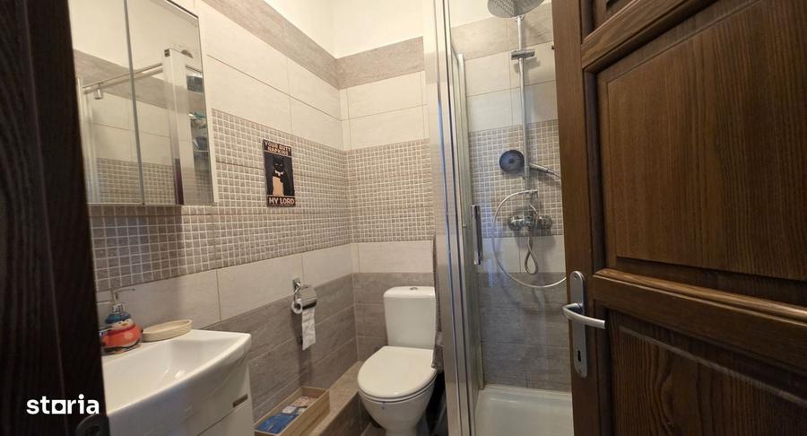Casă cu 3 camere în Dumbrăvița