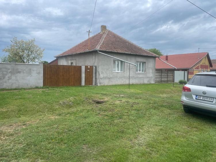 Casă cu 3 camere în Central