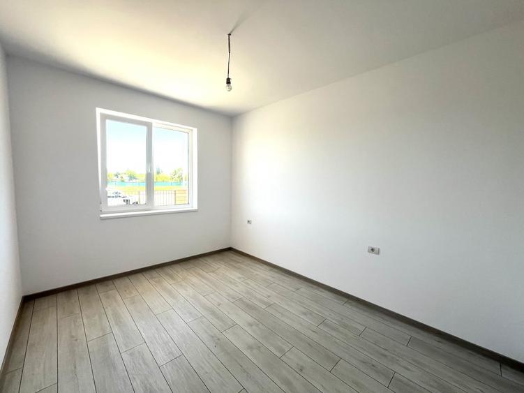 Duplex cu 3 camere cu Teren 300 Mp în Moșnița Nouă