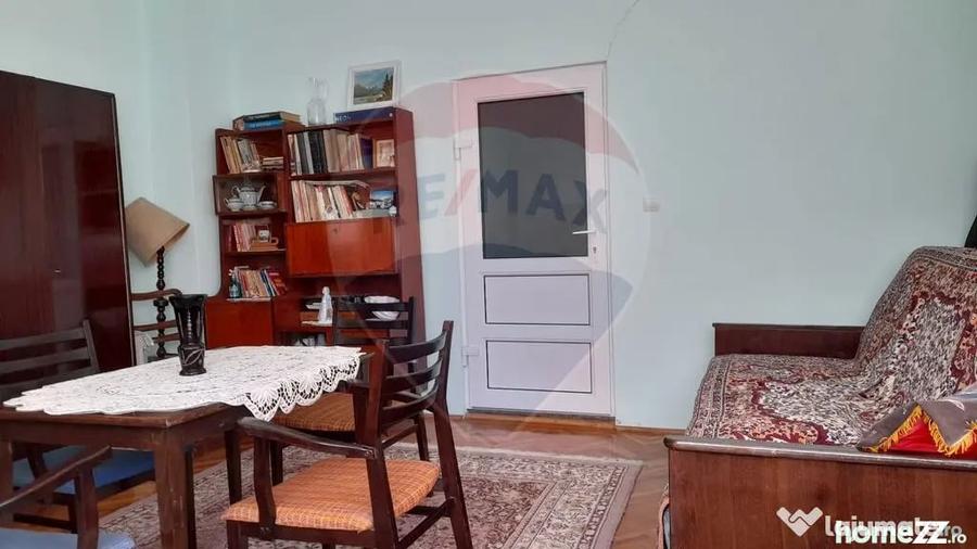 Casă cu 3 camere cu Teren 2500 Mp în Benesat
