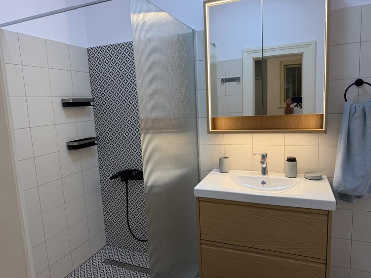 Apartament cu 3 camere decomandat, mobilat în Ultracentral