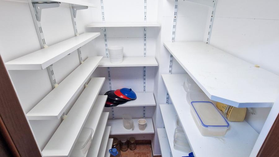 Apartament cu 3 camere decomandat în Alexandriei