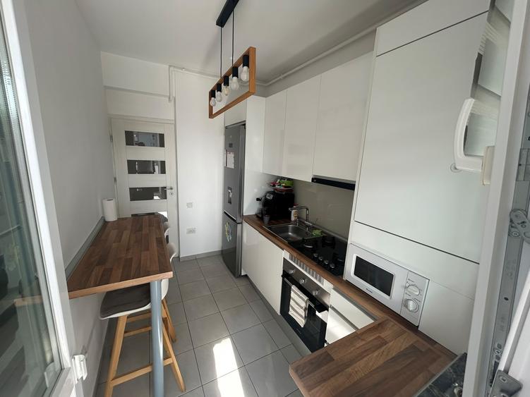 Apartament cu 2 camere decomandat în Berceni