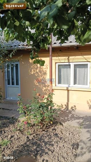 Casă cu 2 camere cu Teren 146.9 Mp în Brătianu