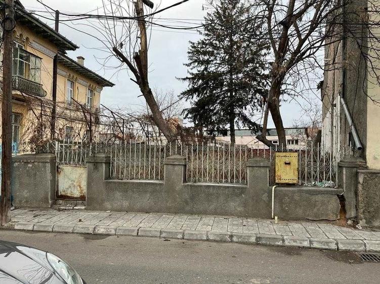Spațiu comercial, în Ultracentral
