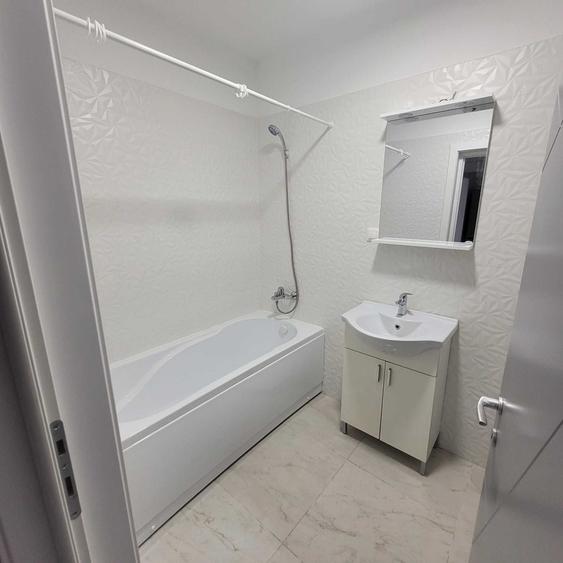 Apartament cu 2 camere decomandat în Hipodrom
