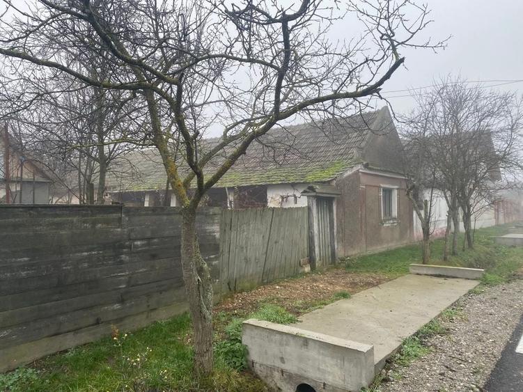 Casă cu 2 camere în Cheresig