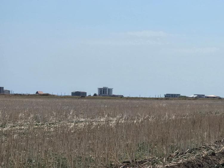 Teren Construcții extravilan de 3200 mp, în Tuzla