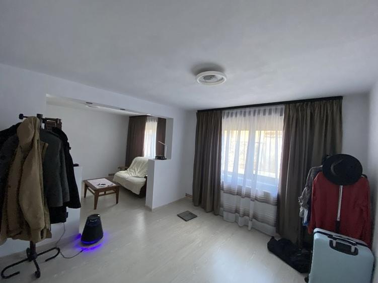 Casă cu 4 camere în Fânațe