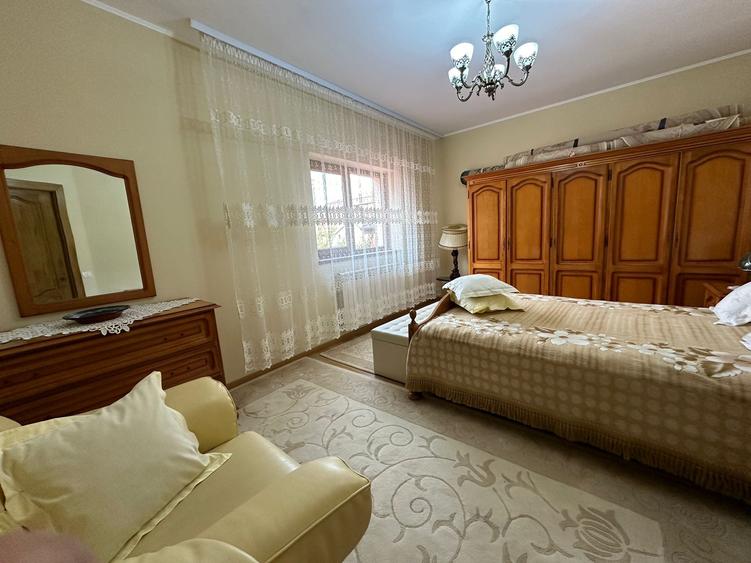 Casă cu 7 camere cu Teren 500 Mp în Chiajna