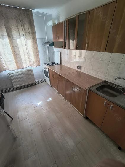 Apartament cu 3 camere decomandat în Micălaca