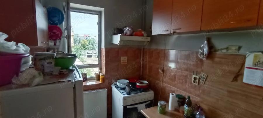 Garsonieră decomandată în Central