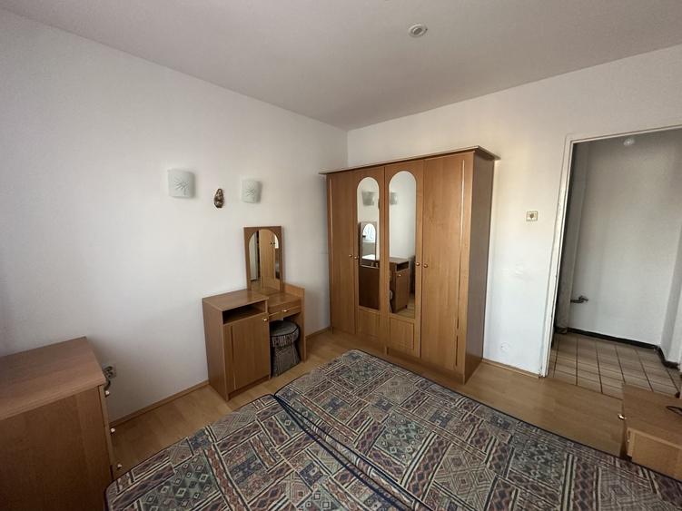 Apartament cu 2 camere semidecomandat, mobilat în Central