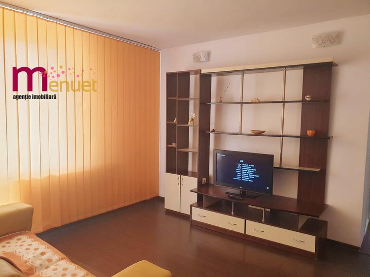 Apartament cu 2 camere în Piața Veche