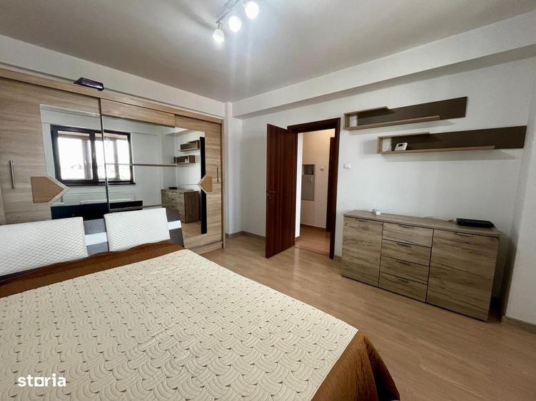 Apartament de vanzare, 2 camere, semidecomandat, 56 mp, Valea Adanca - 1