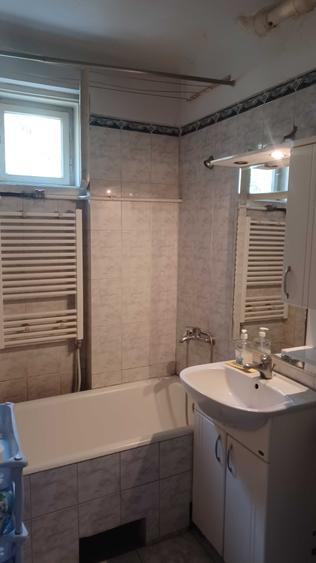Apartament cu 2 camere decomandat în Podgoria