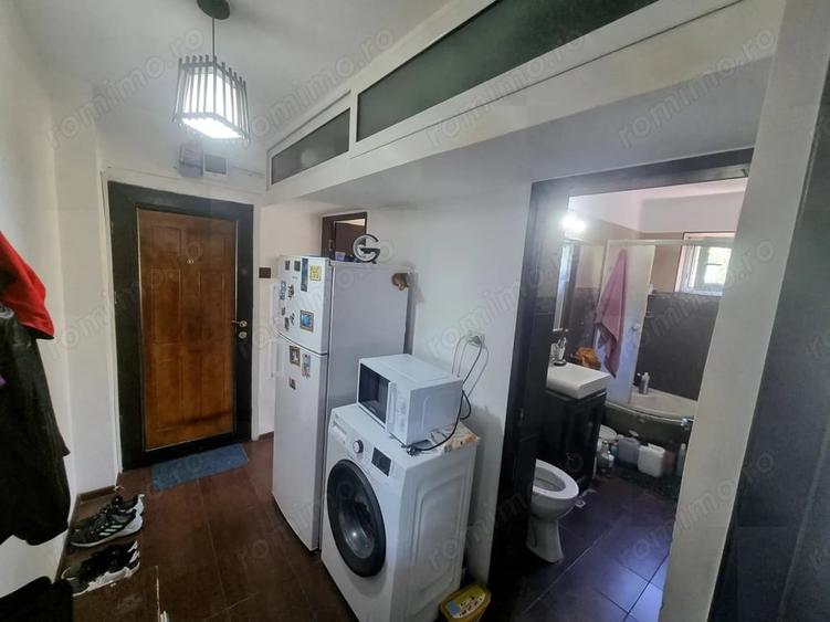Apartament cu 2 camere nedecomandat în Km 4