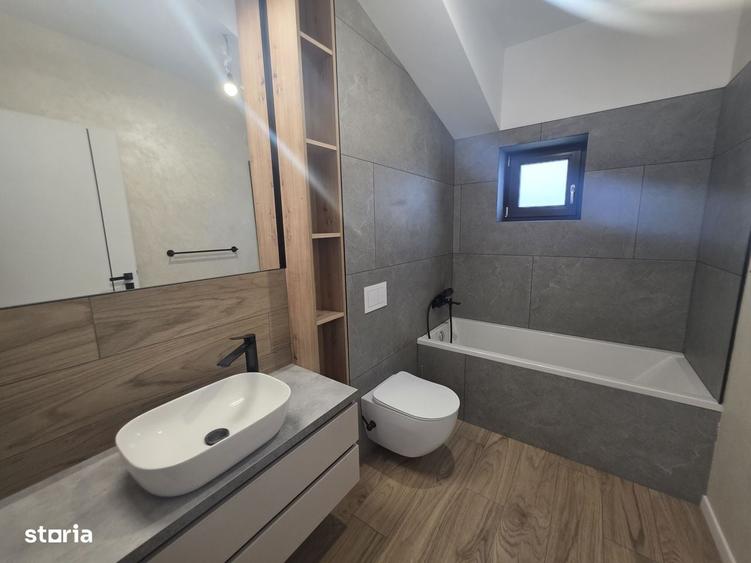 Casă cu 3 camere în Noua