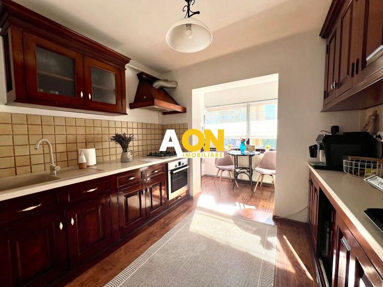 Apartament cu 3 camere decomandat, mobilat în Ampoi 3