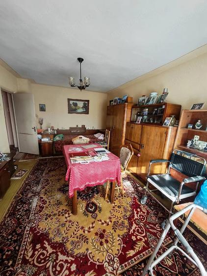 Garsonieră decomandată în Central