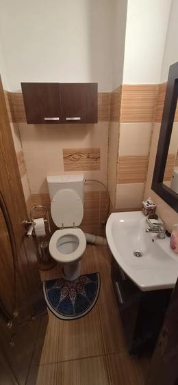 Apartament cu 3 camere decomandat în Prundu