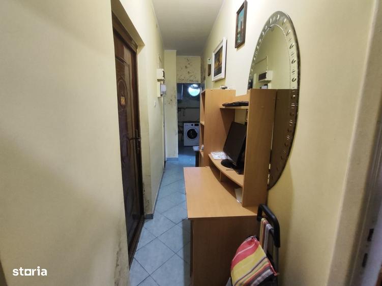 Apartament cu 3 camere, mobilat în Andronache