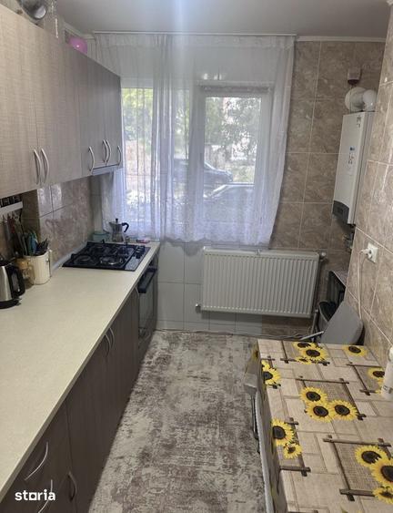 Apartament cu 2 camere decomandat în Micro 13