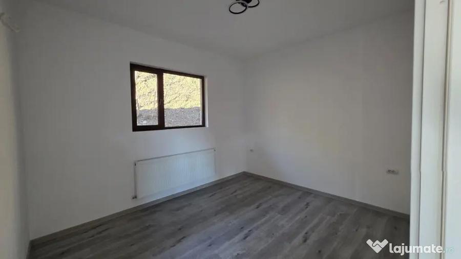 Casa noua 108 mp cu teren 1.890 mp, zona lini?tita - 7