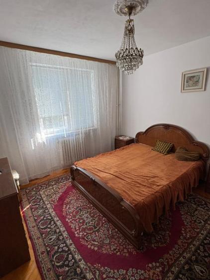 Apartament cu 2 camere decomandat în 1 Mai