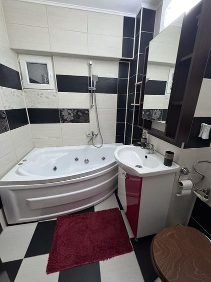 Apartament cu 4 camere decomandat în Ultracentral