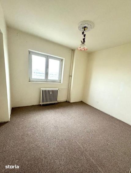 Apartament cu 4 camere în Colentina
