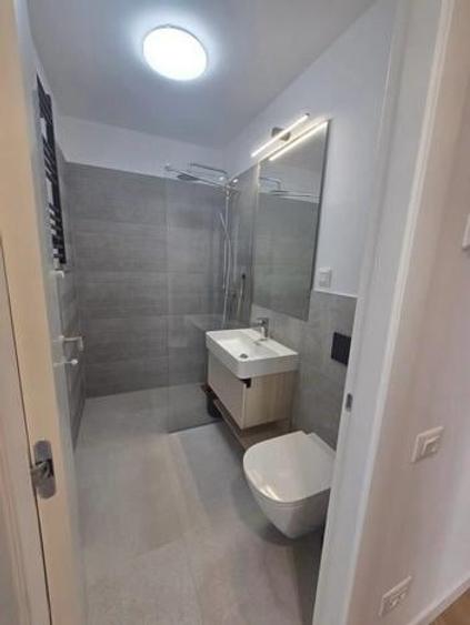 Apartament cu 3 camere semidecomandat în Floreasca