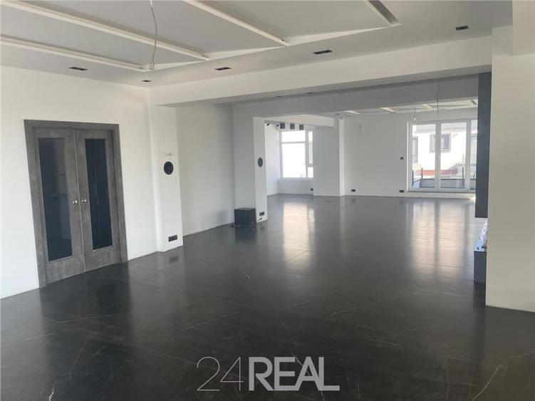 Apartament cu 2 camere decomandat în Tei