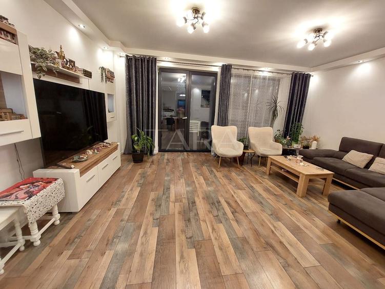 Casă individuală cu 4 camere cu Canalizare în Florești