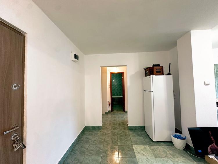 Apartament cu 2 camere decomandat în Lacul Tei