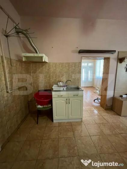 Casă cu 3 camere cu Teren 580 Mp în Central